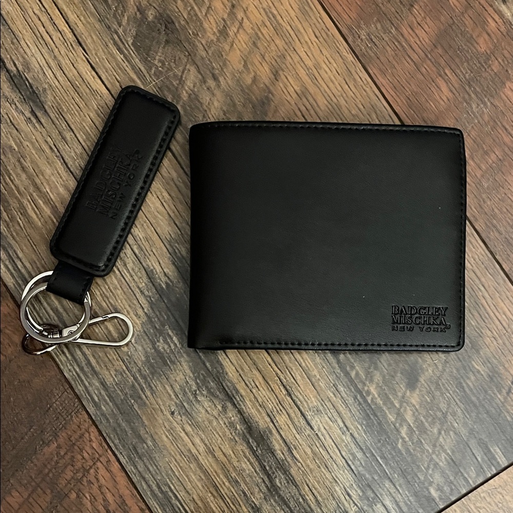 Badgley Mischka Black Leather Key Holder and Wallet